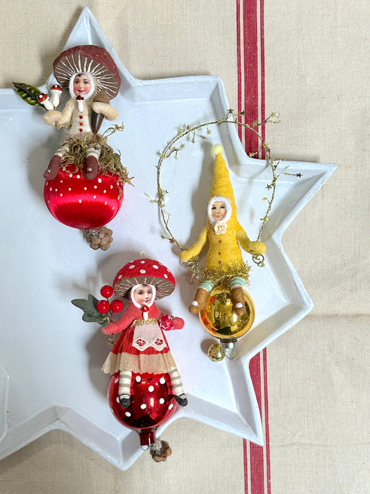 Vintage by Crystal Handspun Cotton Children Sitting On Baubles