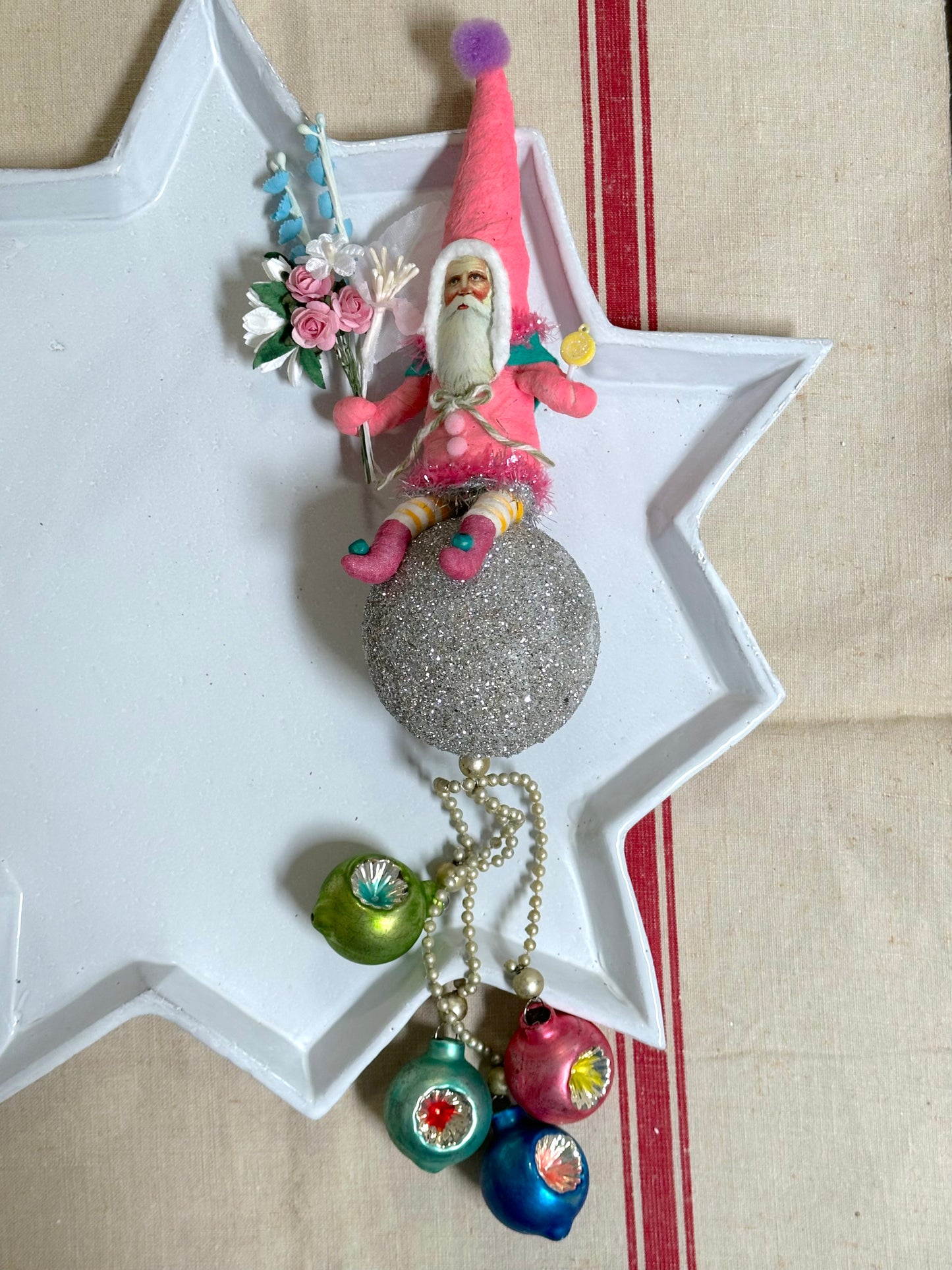 Vintage by Crystal Handspun Cotton Jingle Bell Santas