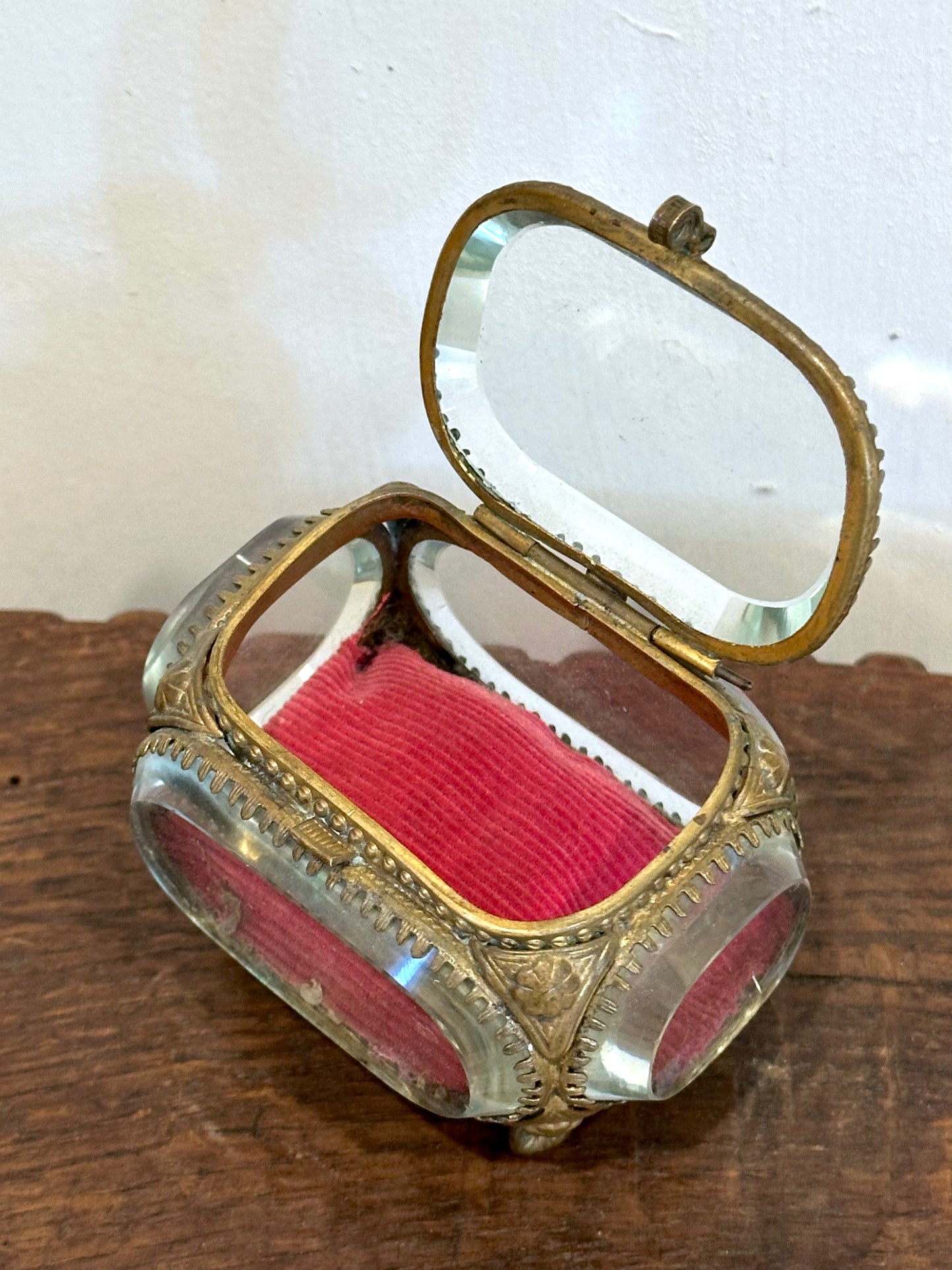 Antique French 'Boîte à Bijoux' Glass Jewellery Box - Small Rectangle - Red Velvet