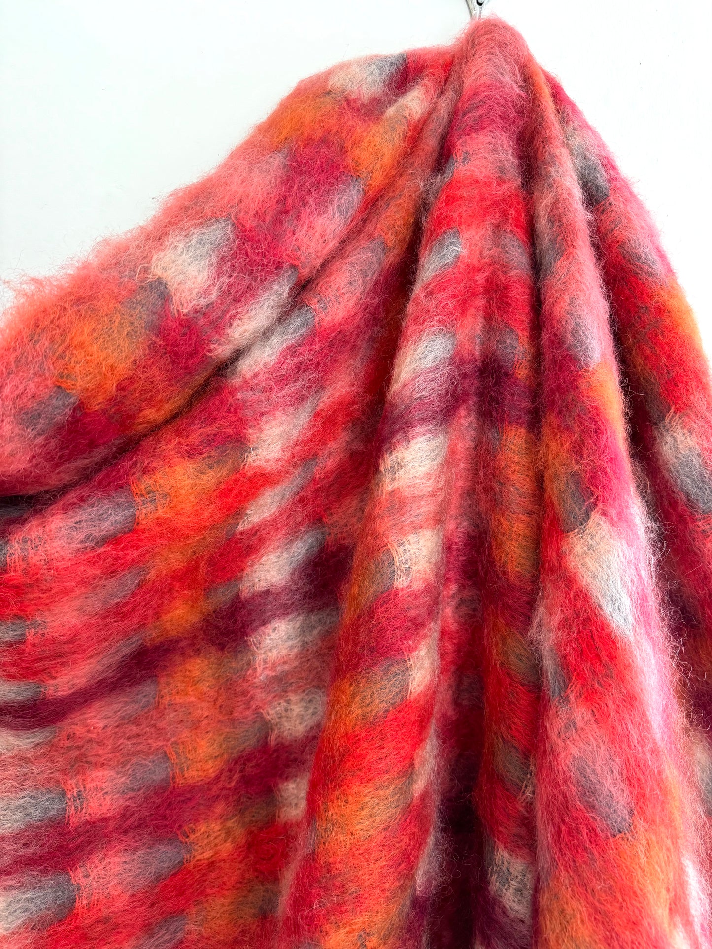 Mantas Ezcaray Red/Pink Mohair Blanket