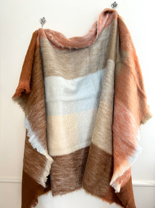 Mantas Ezcaray Sand/Rust Mohair Blanket