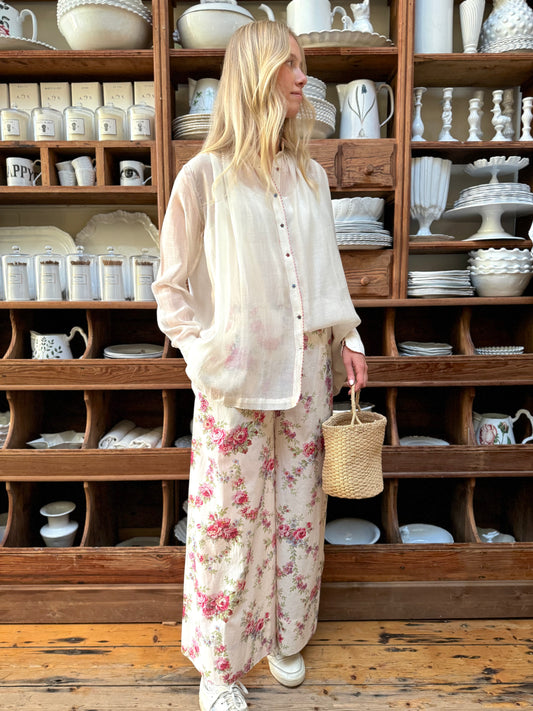 Péro White And Pink Floral Lightweight Pants