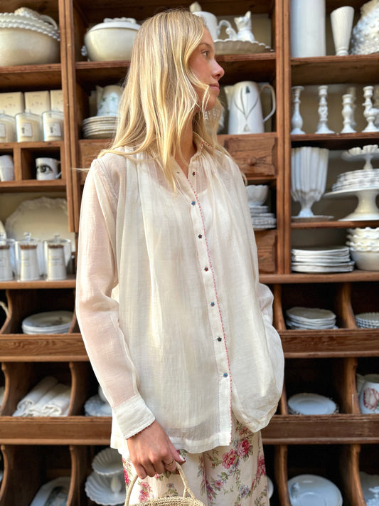 Péro White Shirt With Blue And Red Flower Buttons
