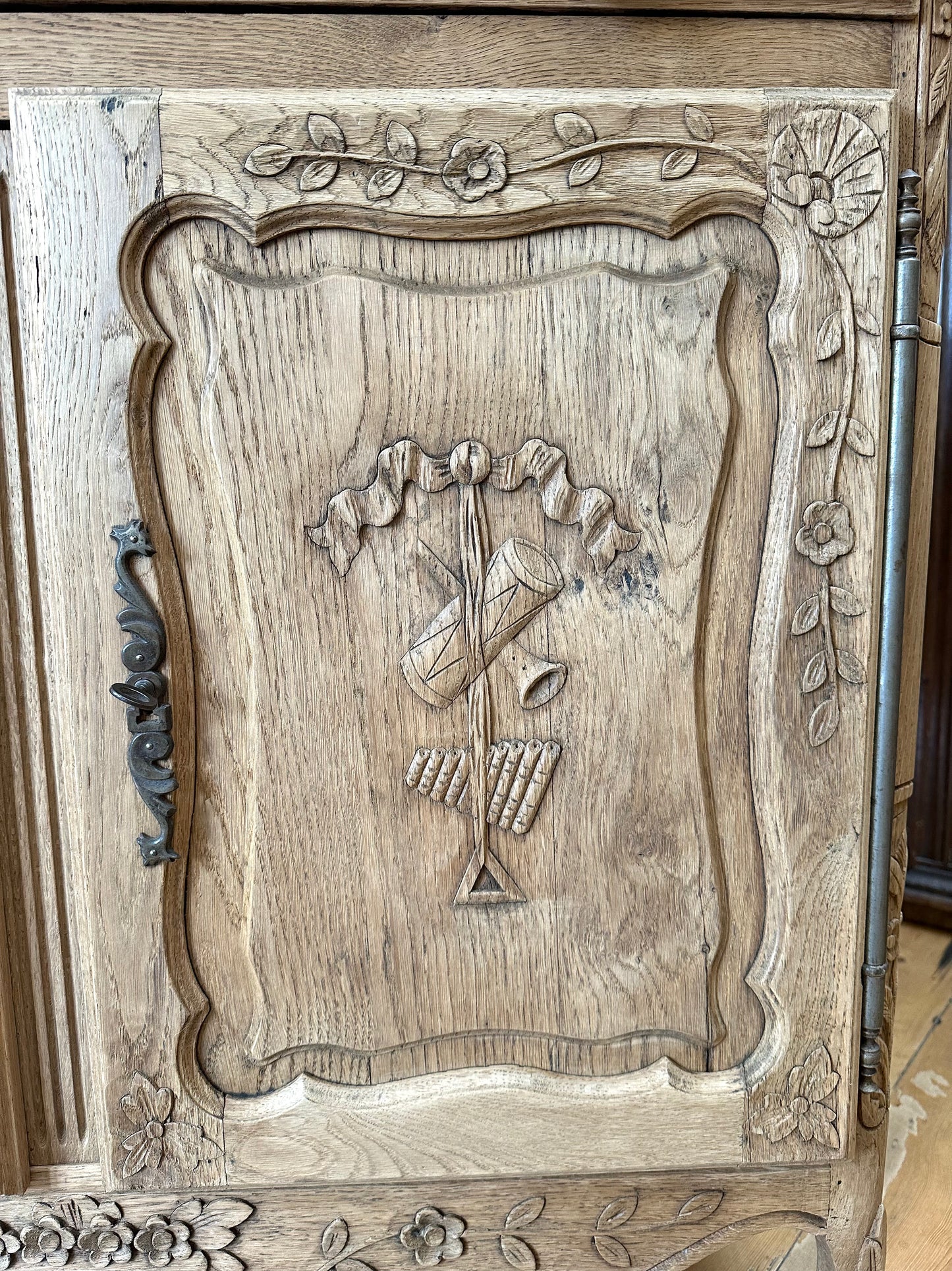 Antique French Raw Oak 2 Door Sideboard With Flower Basket Carving