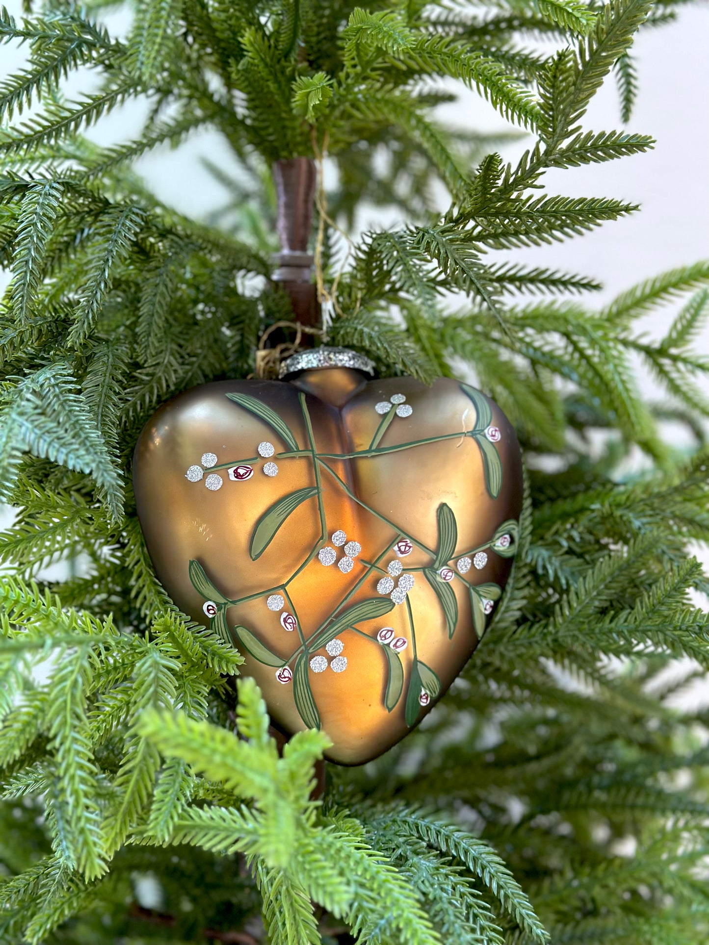 Walther & Co. Large Gold Glass Heart - Mistletoe