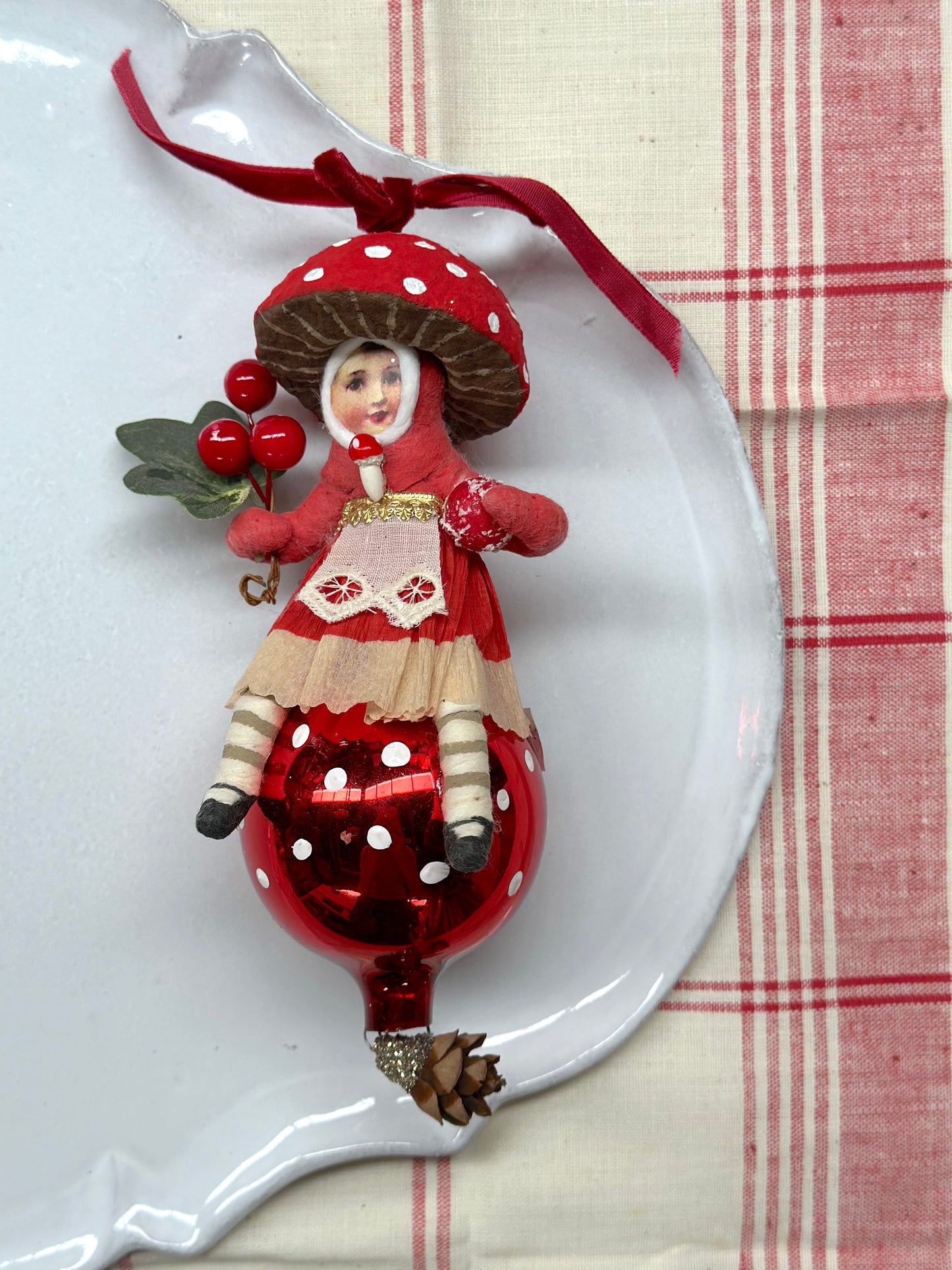 Vintage by Crystal Handspun Cotton Mushroom & Candy Cane Children