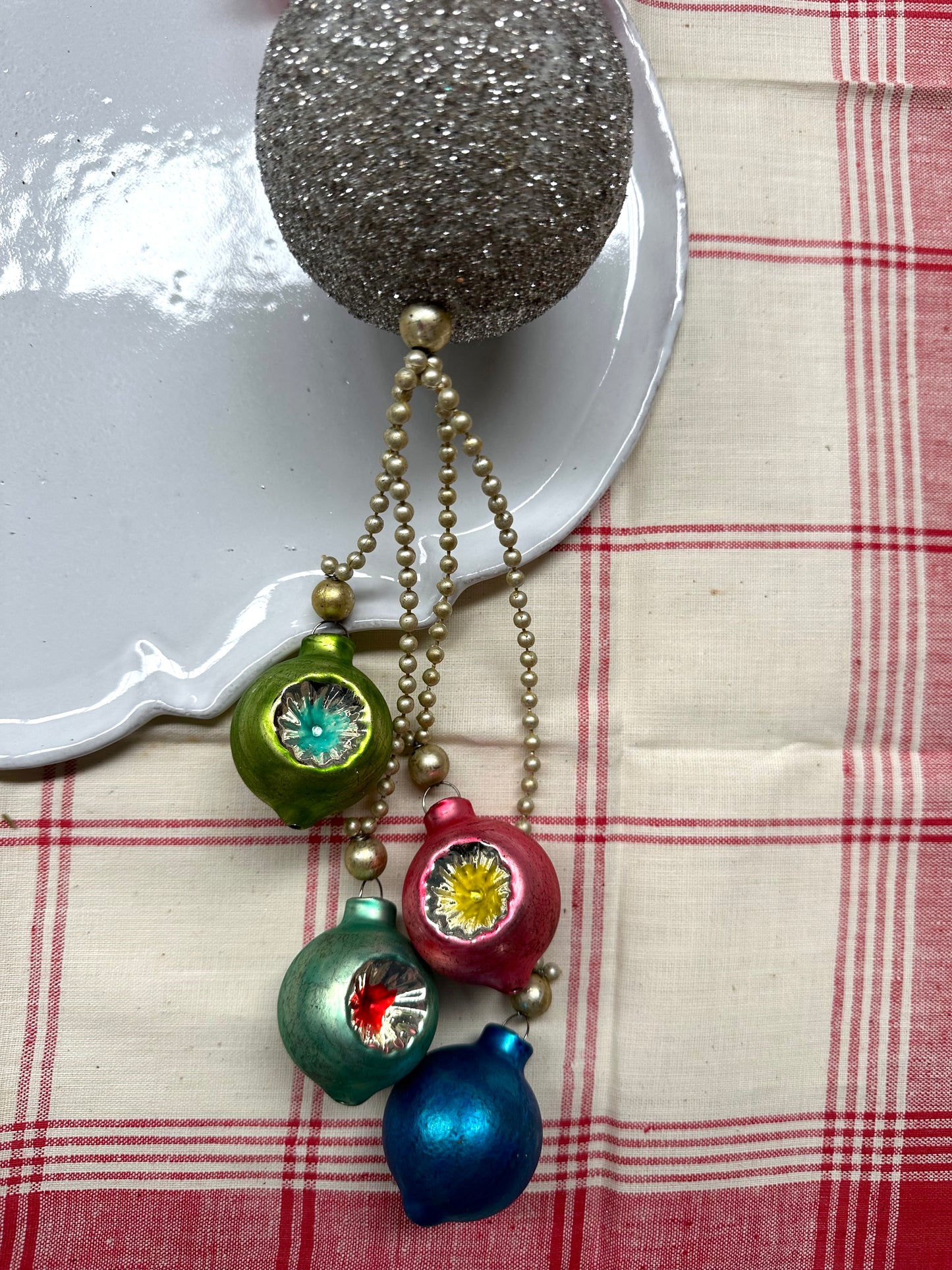 Vintage by Crystal Handspun Cotton Santas on Baubles