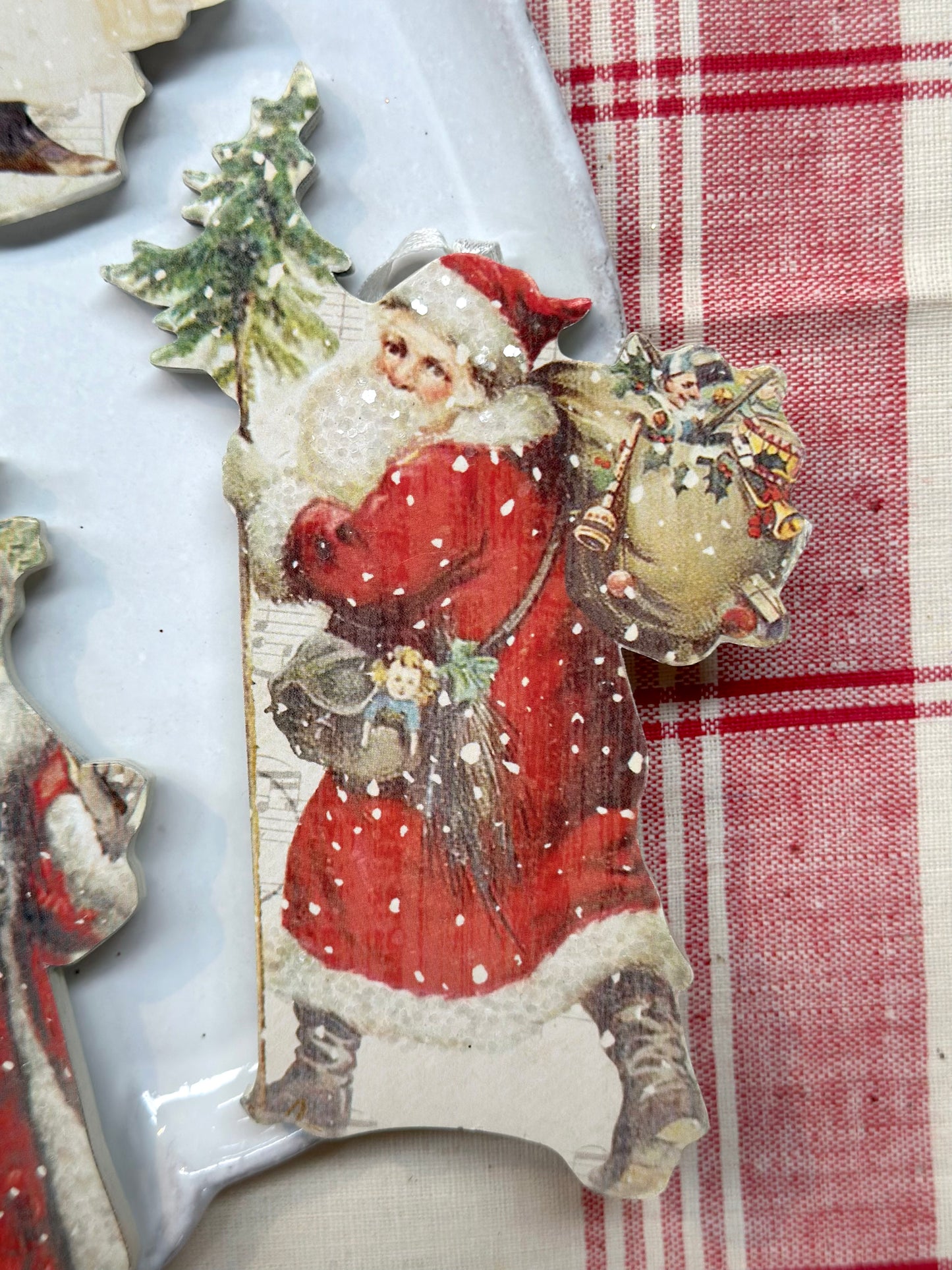 Nostalgic Wooden Santas - Set Of 4 - Woodland Christmas