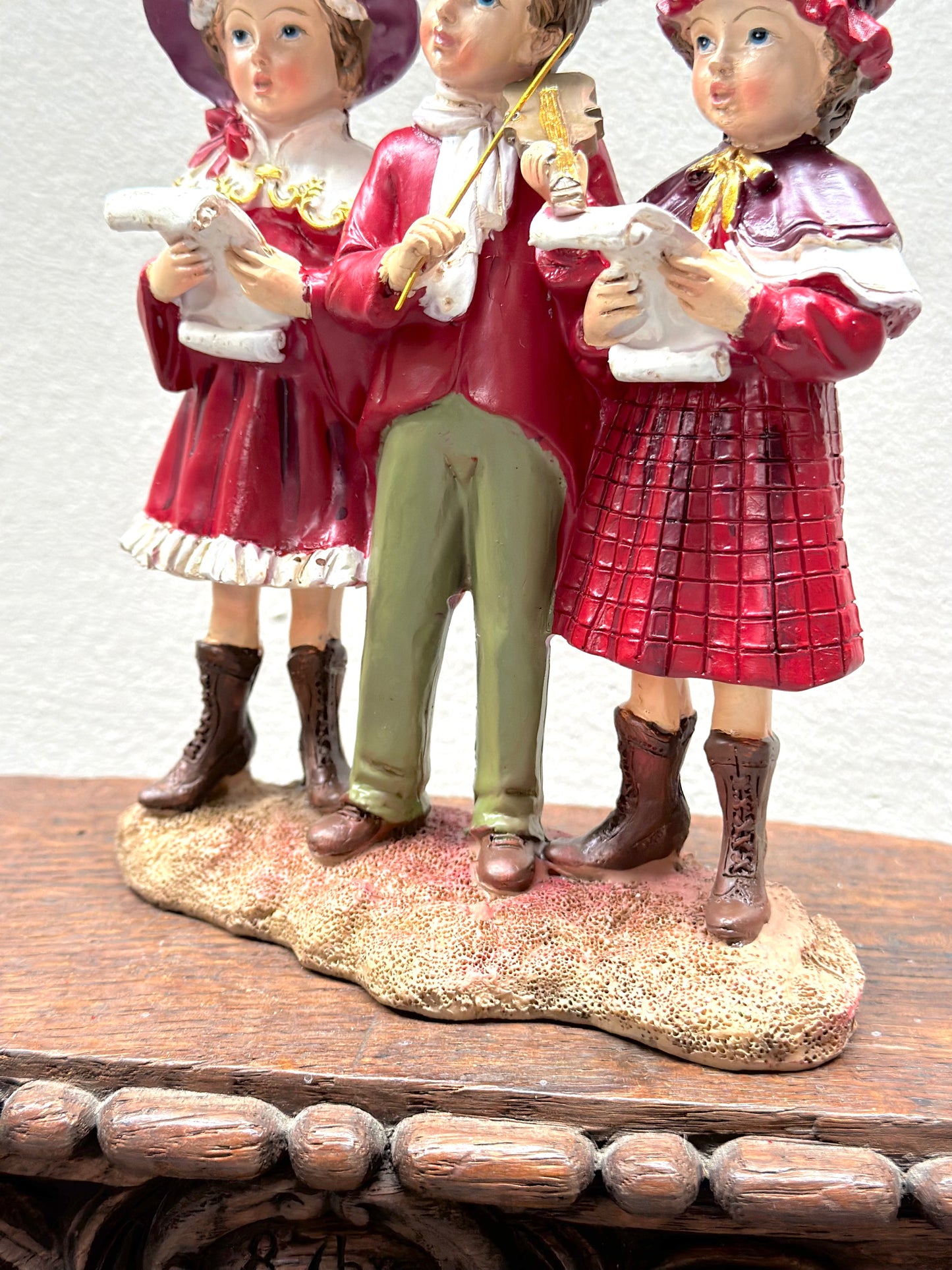 Carol Singing Children - Standing Ornament - Woodland Christmas