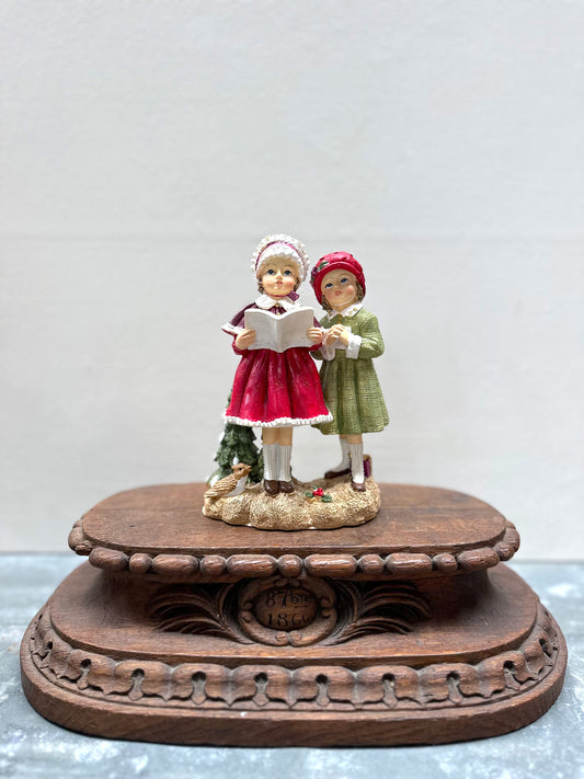 Carol Singing Girls - Standing Ornament - Woodland Christmas