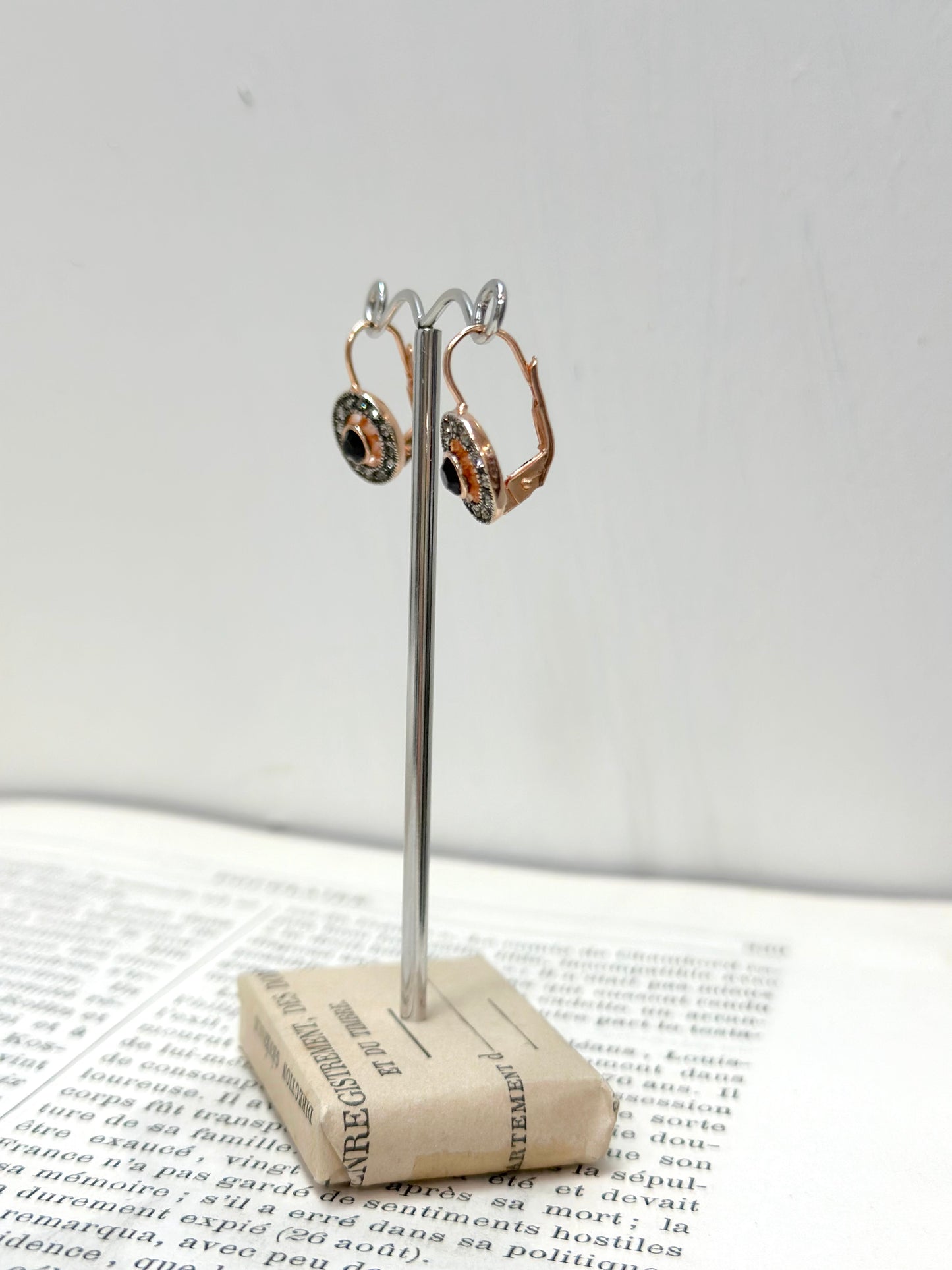 Italian Round Crystal Earring With Onyx Centre