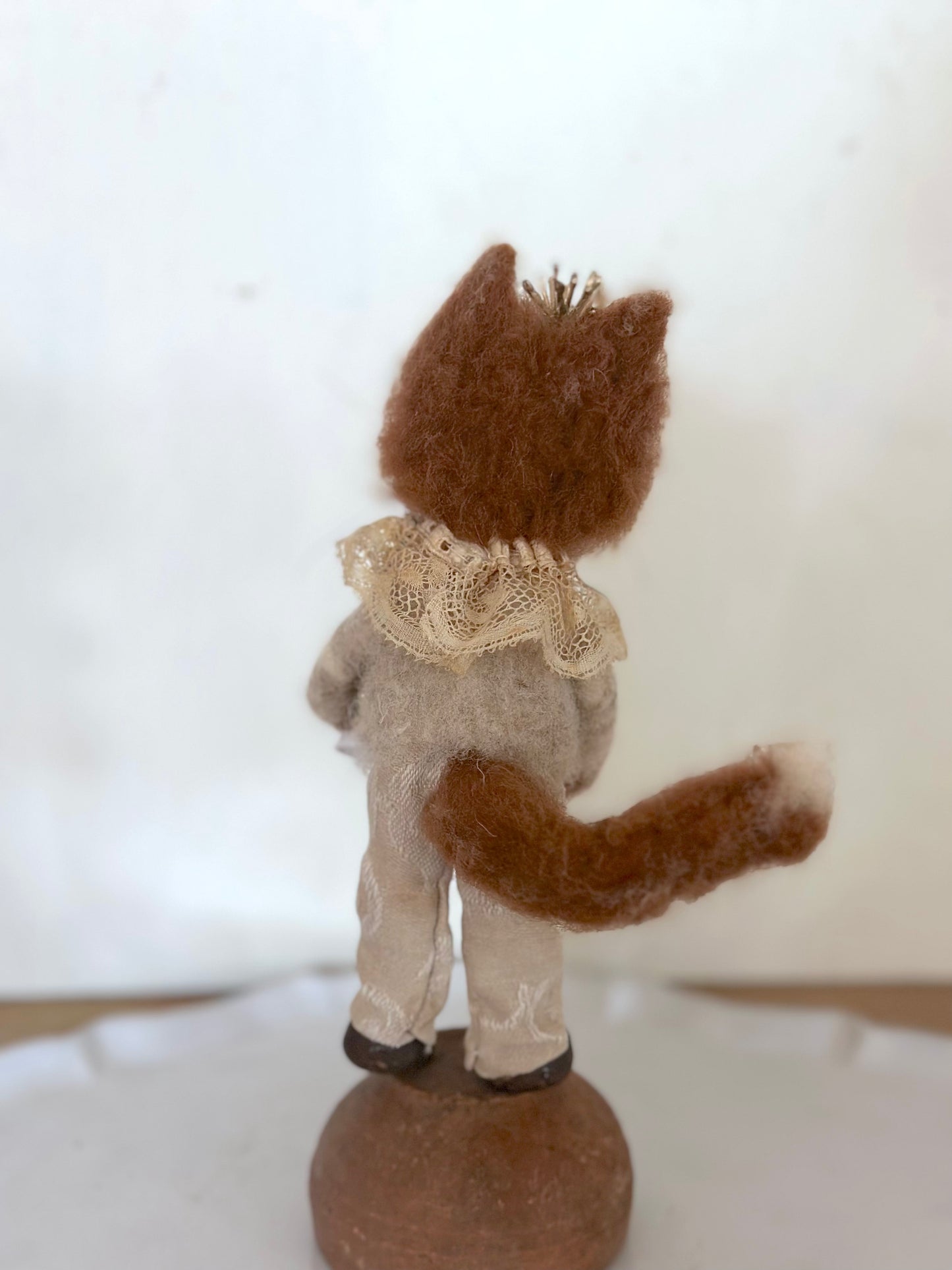 Hand Felted Festive Christmas Cats With Antique French Fabrics