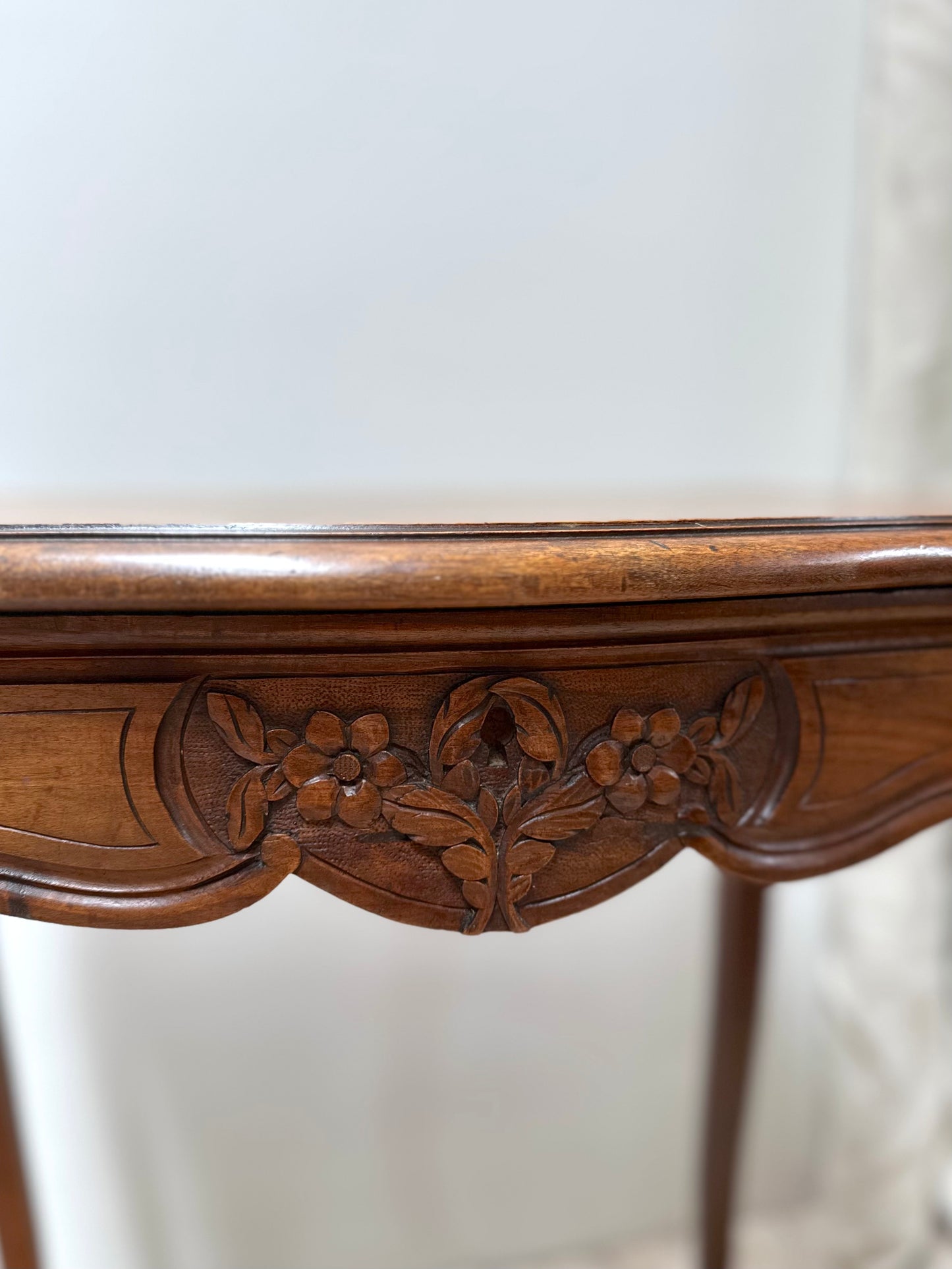 Antique French Louis XV Side Table with Drawer