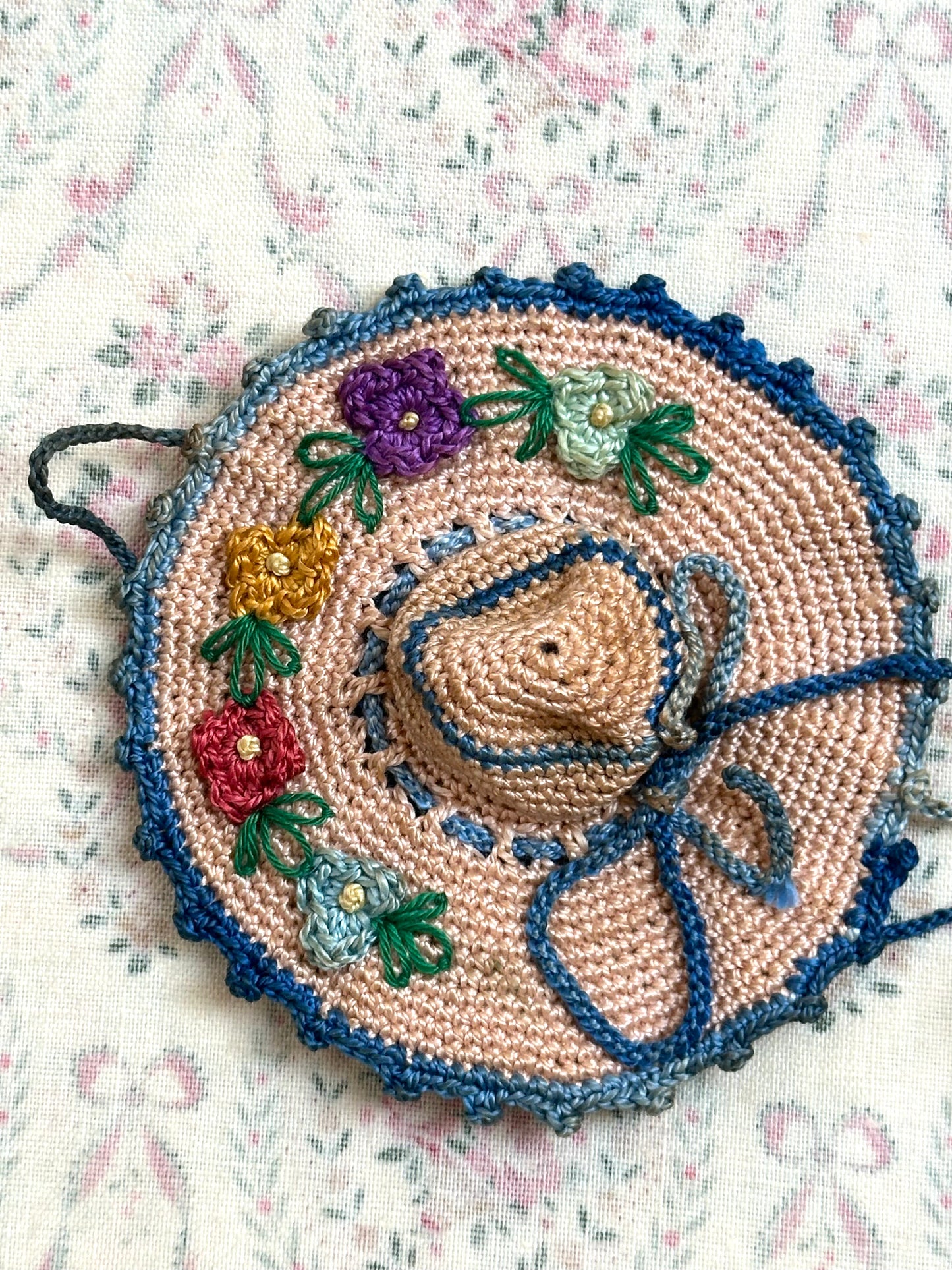 Antique French Crochet Hat Thimble Holder