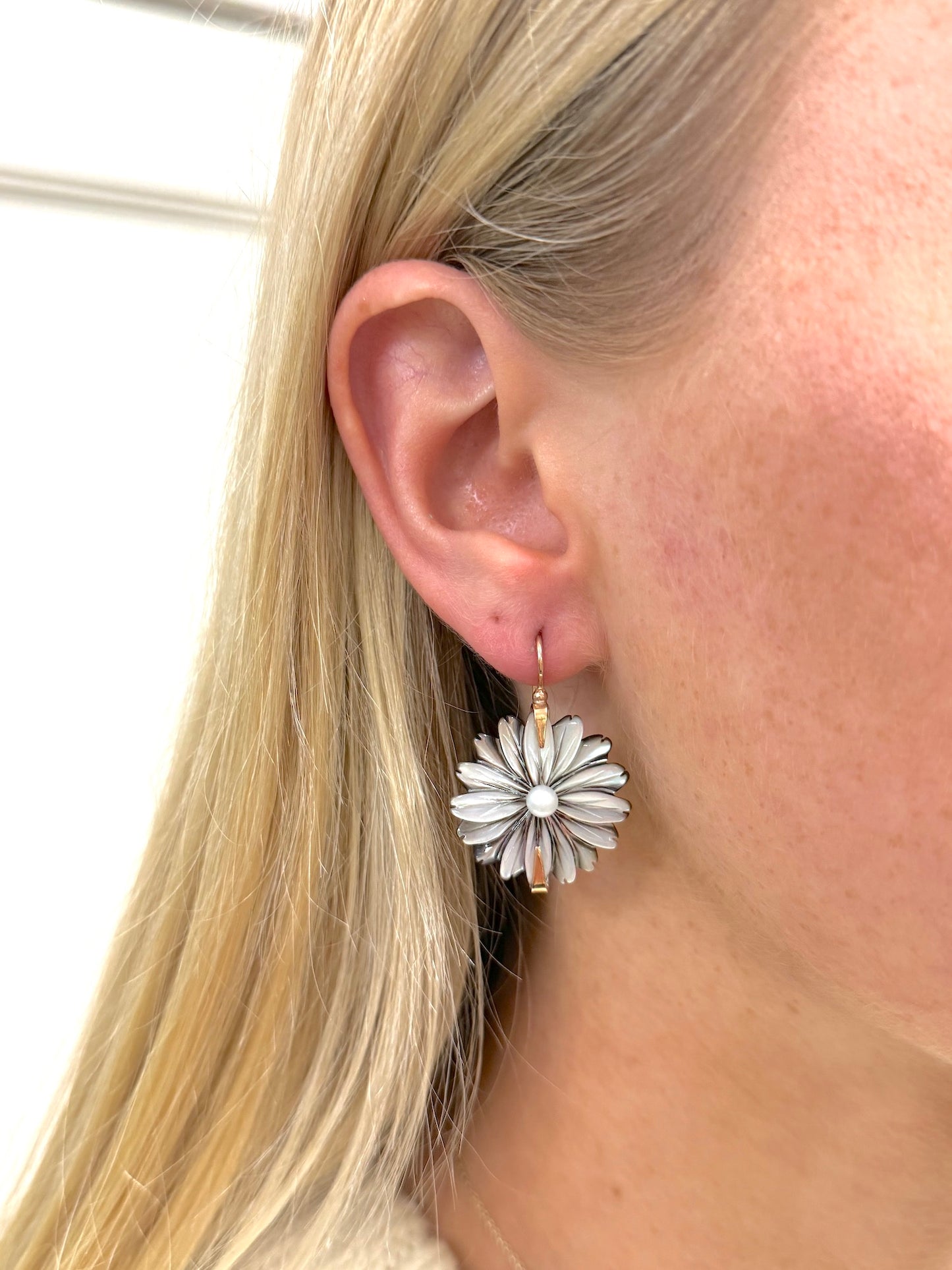 Italian Large Grey Mother of Pearl Daisy Earrings