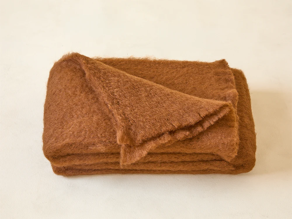 Mantas Ezcaray Warm Brown Mohair Blanket