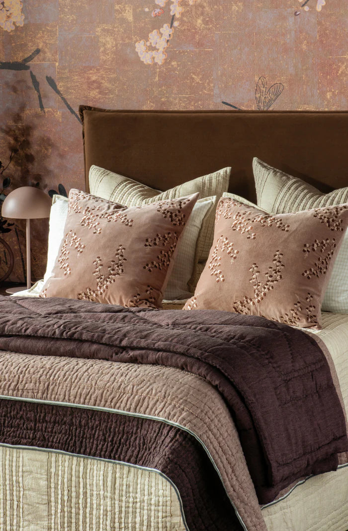 Bianca Lorenne 'Puritsu Sand' Queen Bedspread