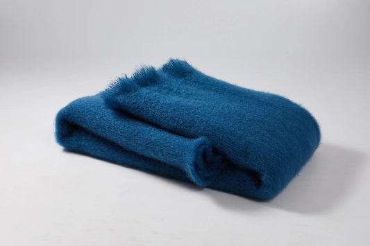 Mantas Ezcaray Navy Mohair Blanket