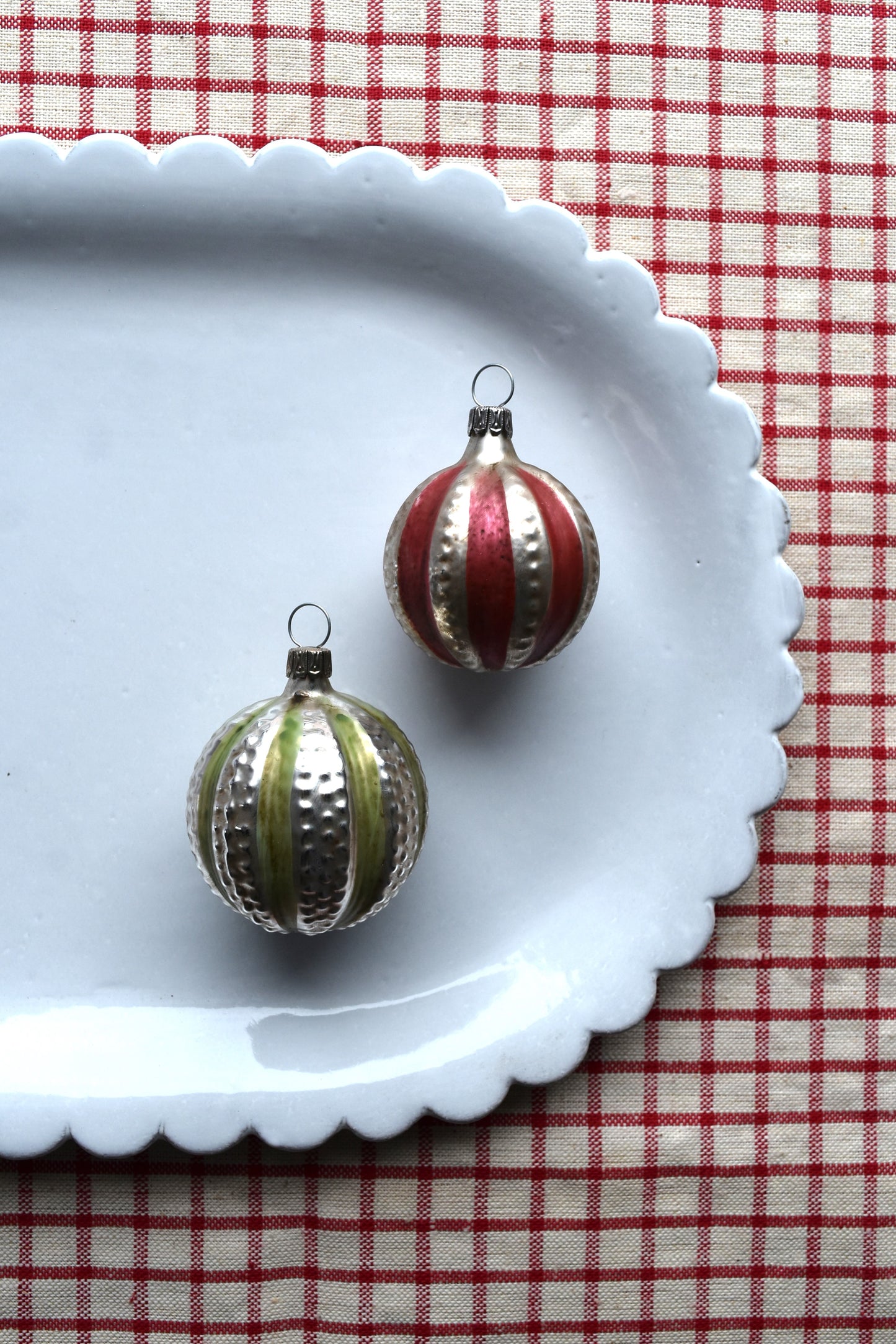 Red & Green Stripe Ball - Nostalgic German Christmas Ornaments - Set I