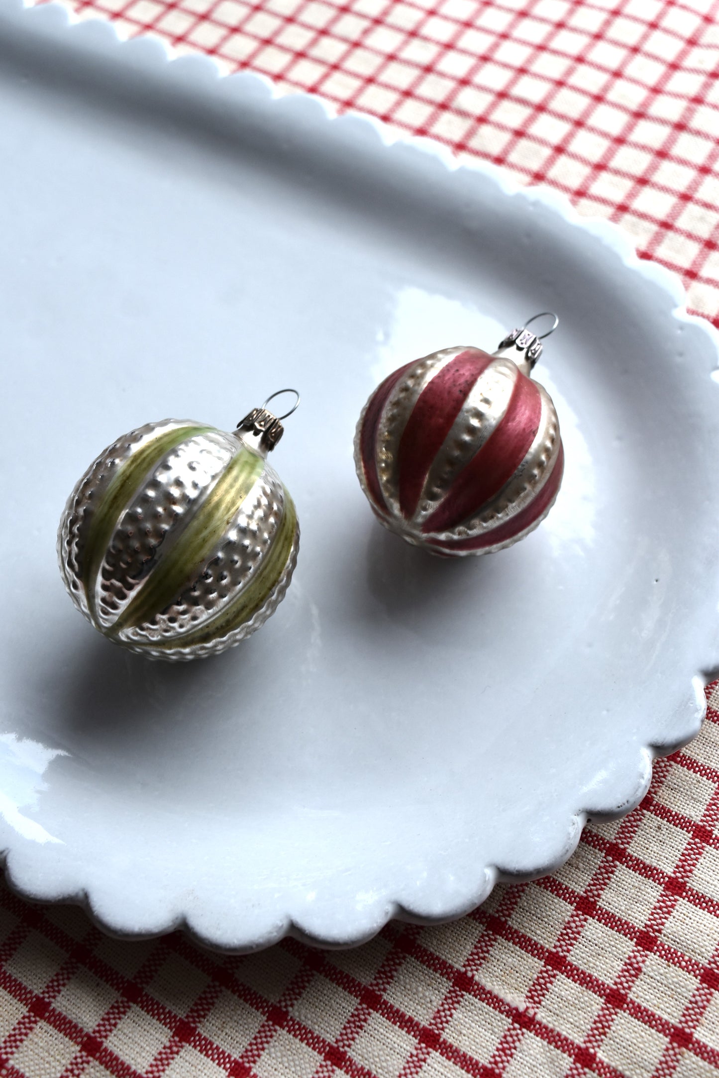 Red & Green Stripe Ball - Nostalgic German Christmas Ornaments - Set I