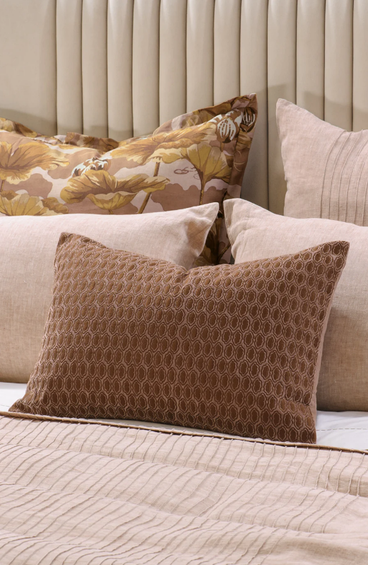 Bianca Lorenne 'Lilypad Pink Clay' Rectangle Cushion