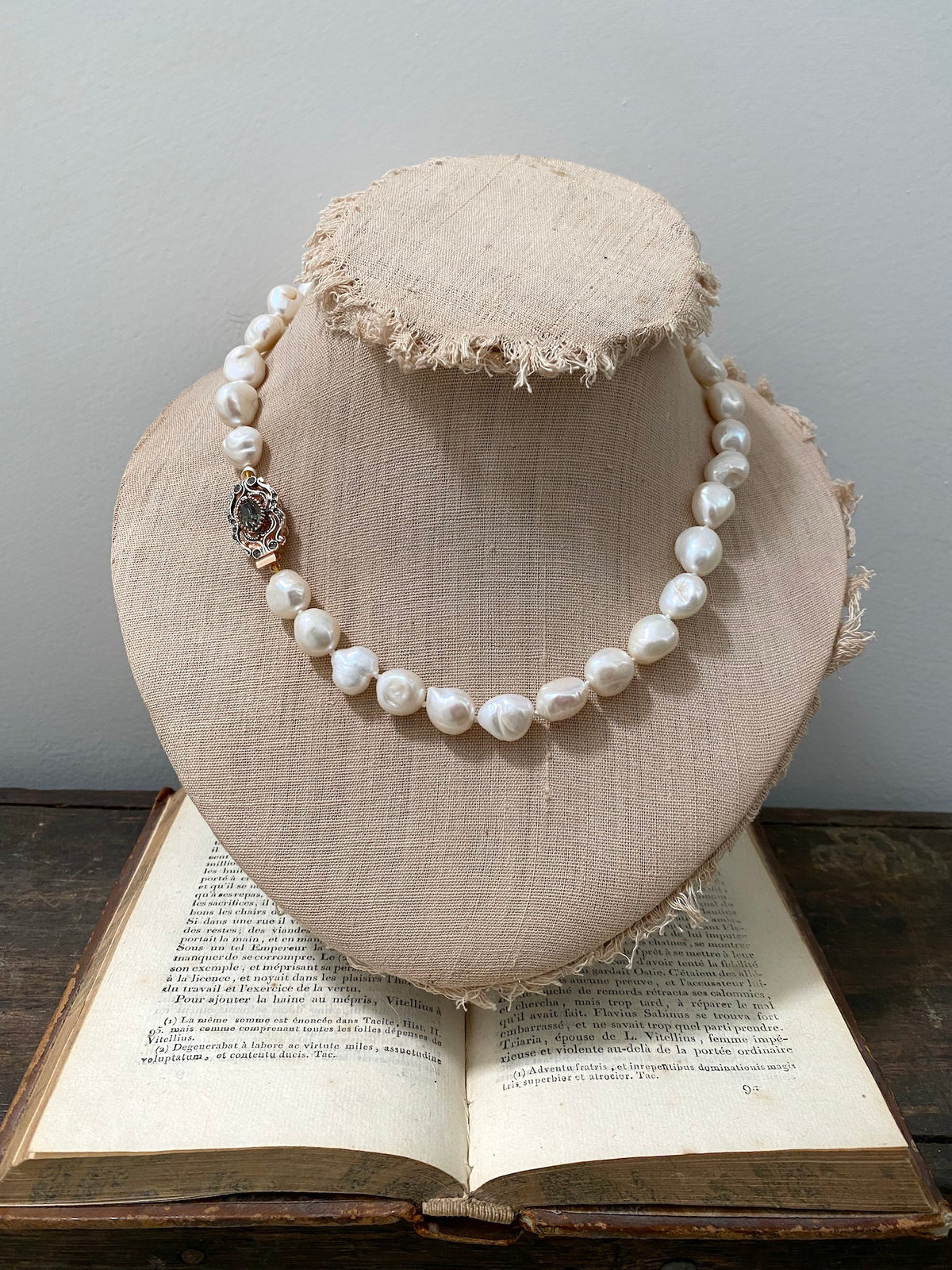 Italian Baroque Pearl & Rose Gold Art Deco Clasp Necklace