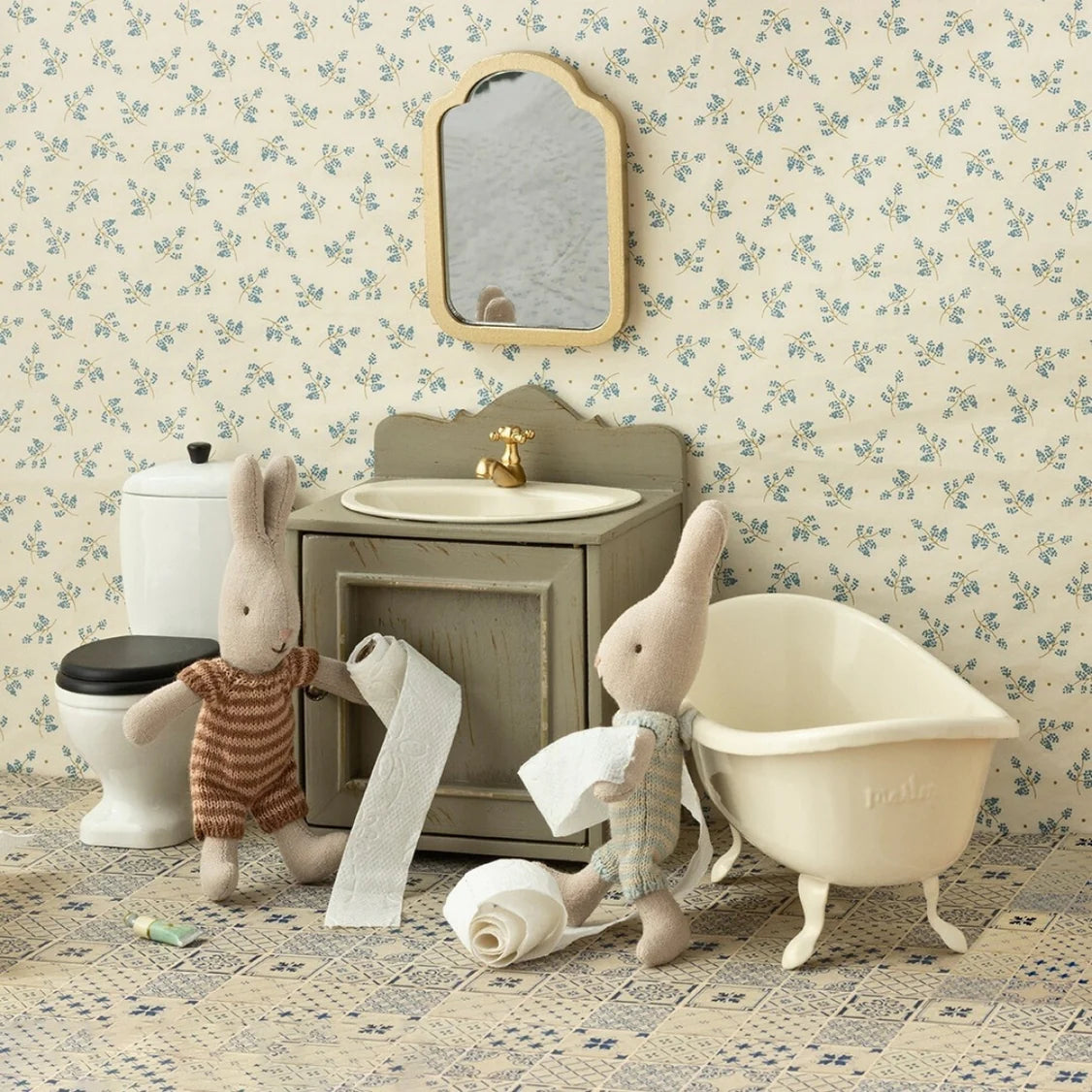 Maileg Miniature Bath Tub