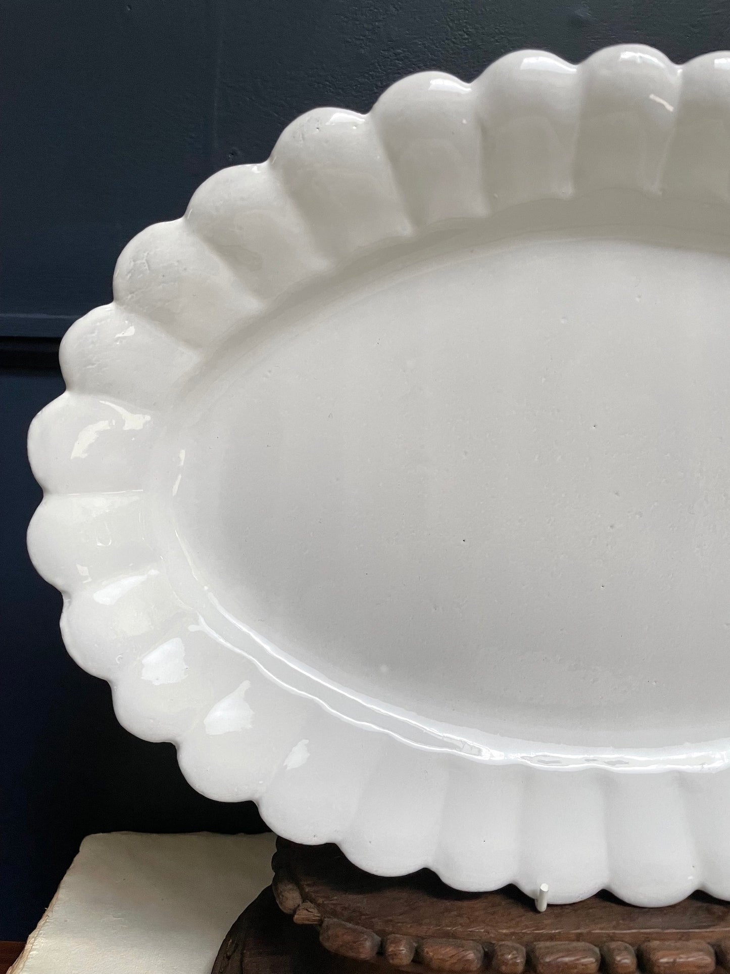 Astier de Villatte Large Deep Oval Marguerite Platter
