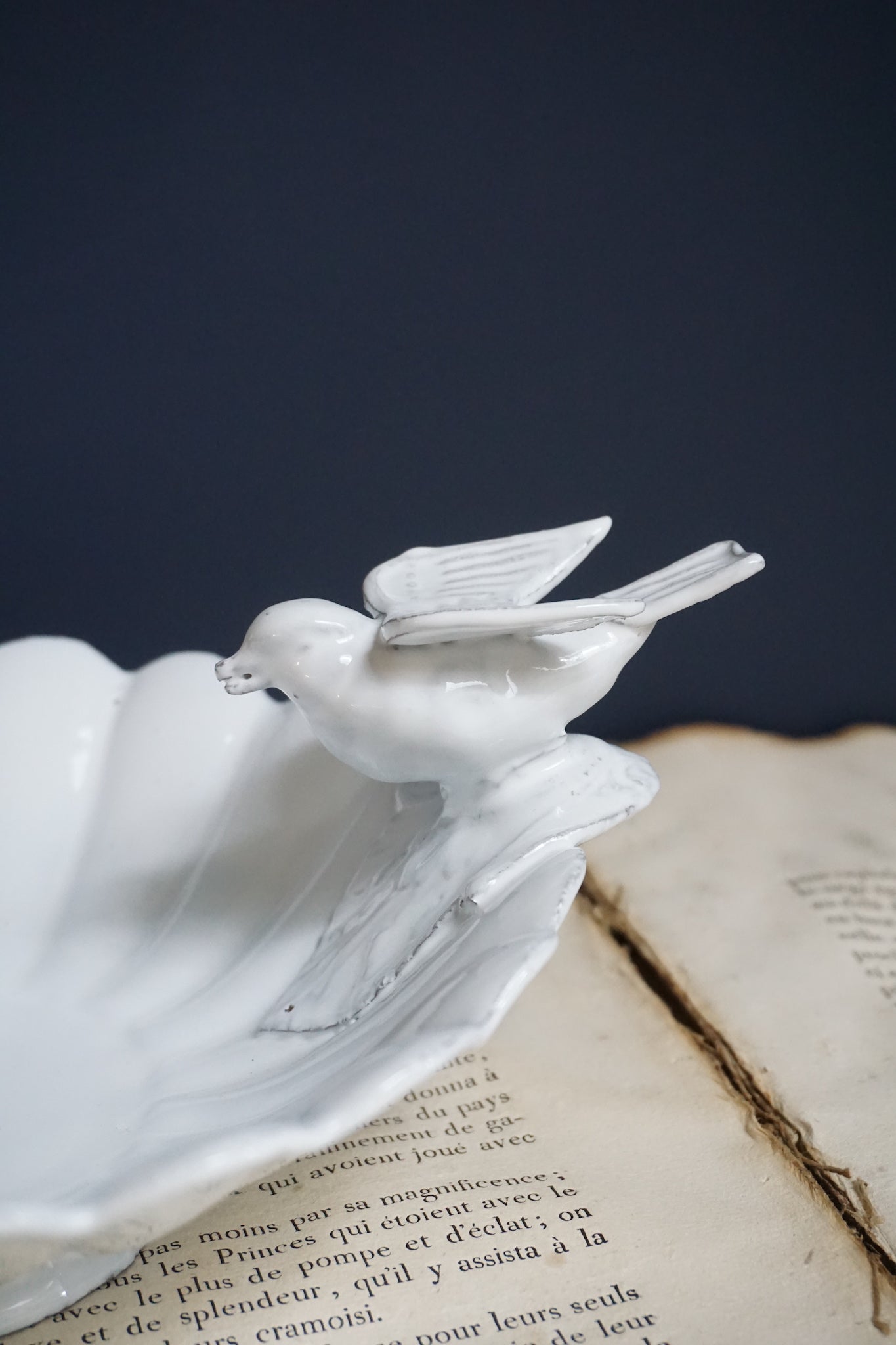 Astier de Villatte Marguerite Fruit Bowl with Three Birds