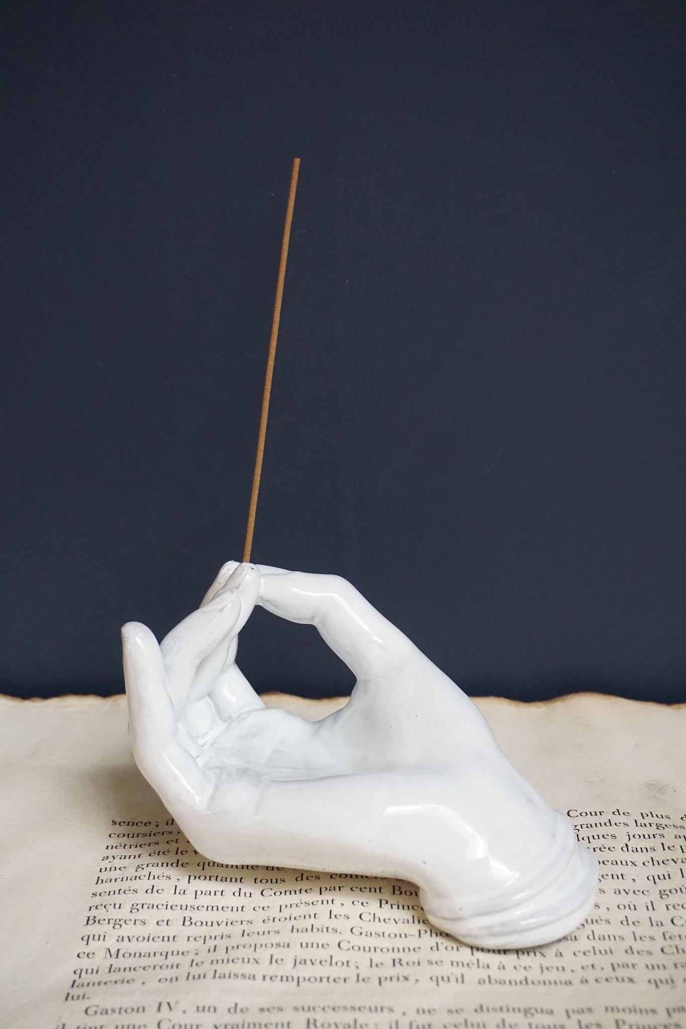 Astier de Villatte Serena Hand Incense Burner