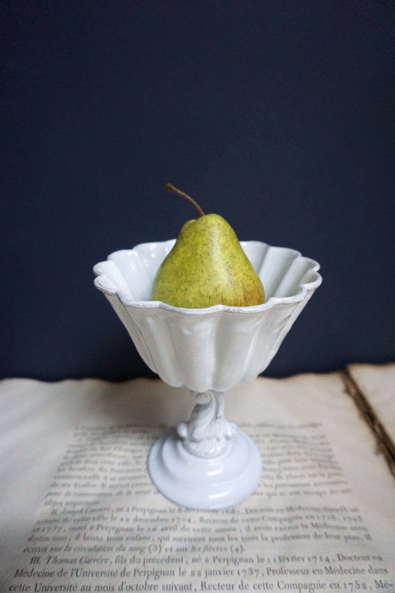 Astier de Villatte Small Tom Bowl on Stand