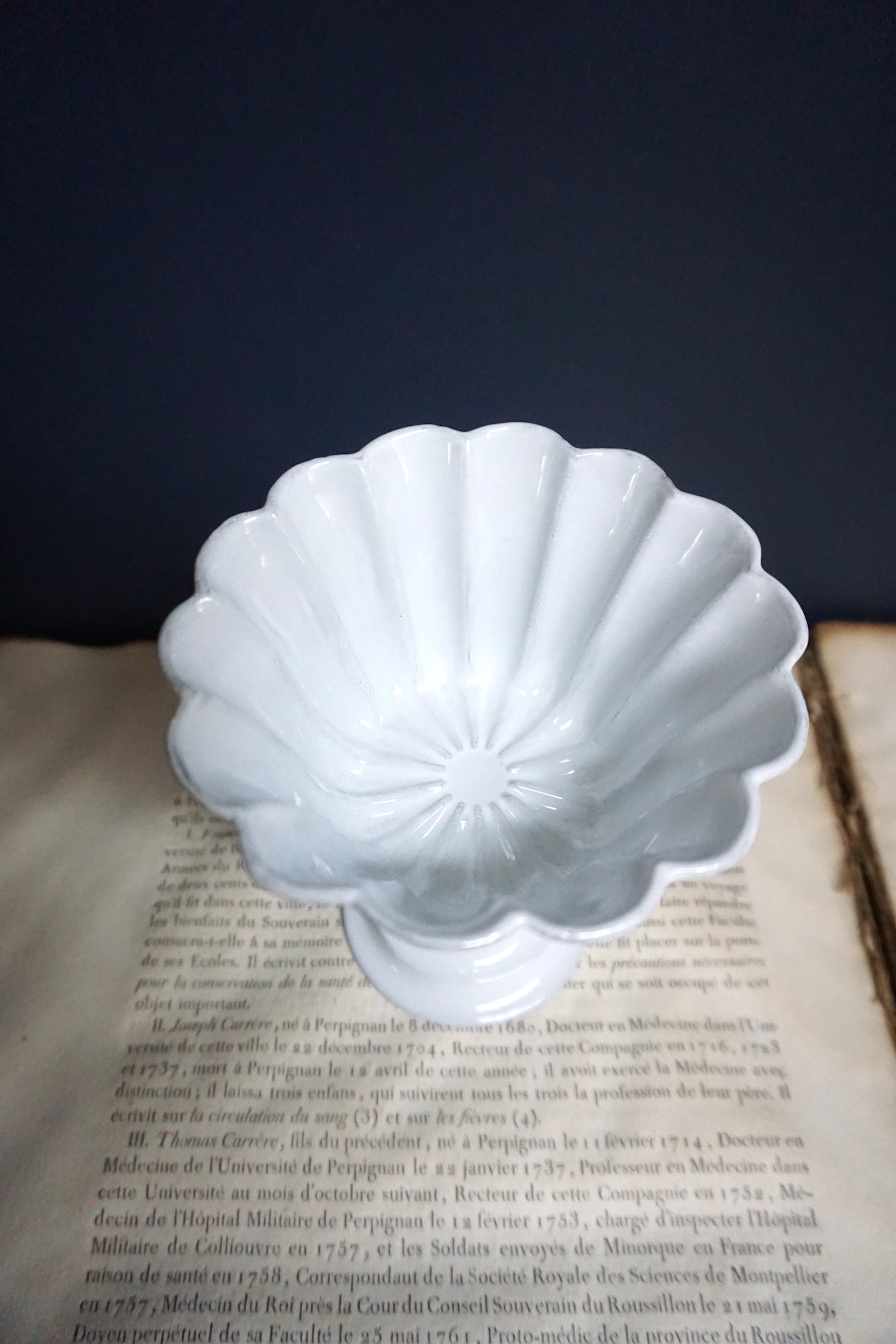 Astier de Villatte Small Tom Bowl on Stand