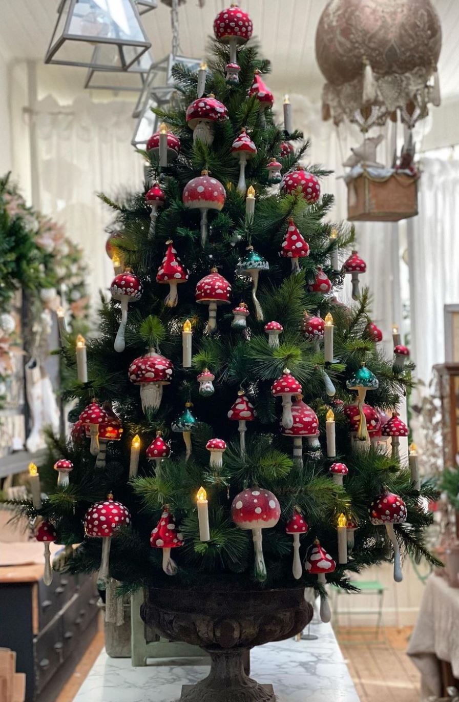 Cambridge Spruce Christmas Tree - PRE-ORDER